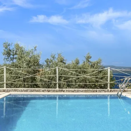 Oceanida Aktaia Apartment Nikiana
